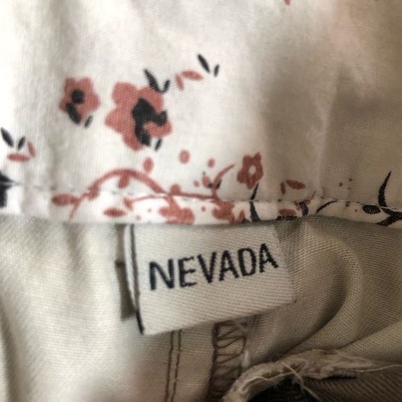 Nevada Cropped Flare Camouflage Pants Size 12 - Picture 10 of 12